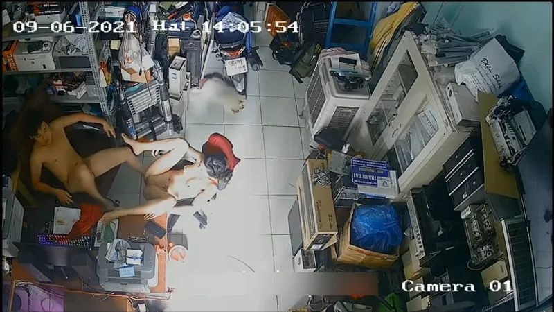 Người vợ anh xã xoạc nhau trong của cây hàng máy tính